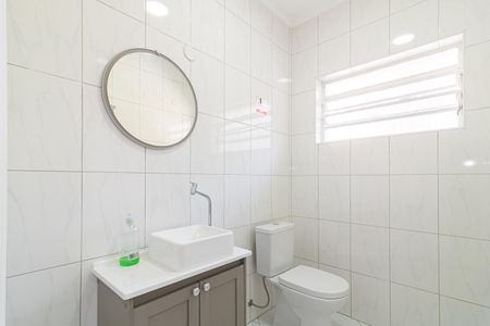 Banheiro Social de casa para alugar com 3 quartos, 126m² em Indianópolis, São Paulo