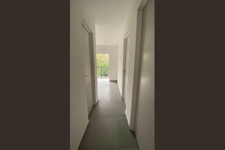 Corredor de apartamento para alugar com 2 quartos, 46m² em Laranjal, São Gonçalo