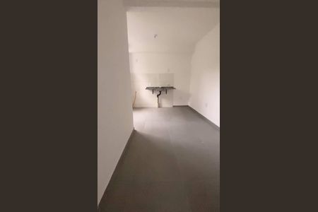 Cozinha de apartamento para alugar com 2 quartos, 46m² em Laranjal, São Gonçalo