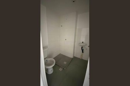 Banheiro de apartamento para alugar com 2 quartos, 46m² em Laranjal, São Gonçalo