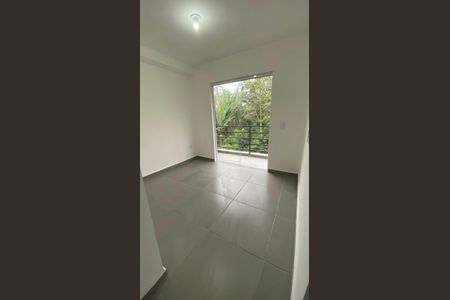 Sala de apartamento para alugar com 2 quartos, 46m² em Laranjal, São Gonçalo