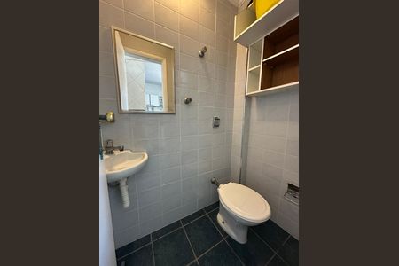 Apartamento para alugar com 149m², 3 quartos e 2 vagas Apartamento para alugar com 149m², 3 quartos e 2 vagasBanheiro 2