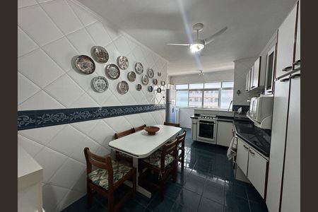 Cozinha de apartamento para alugar com 3 quartos, 149m² em Itararé, São Vicente