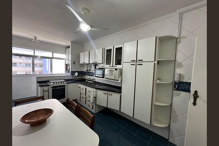 Apartamento para alugar com 149m², 3 quartos e 2 vagas Apartamento para alugar com 149m², 3 quartos e 2 vagasCozinha