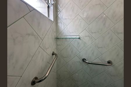 Banheiro da Suíte de apartamento para alugar com 3 quartos, 149m² em Itararé, São Vicente