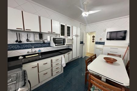 Apartamento para alugar com 149m², 3 quartos e 2 vagas Apartamento para alugar com 149m², 3 quartos e 2 vagasCozinha