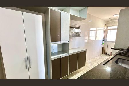 Cozinha de apartamento para alugar com 2 quartos, 61m² em Jardim Sao Judas Tadeu, Guarulhos