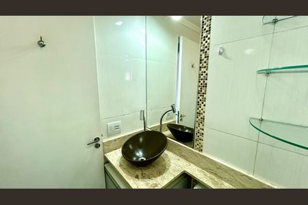 Banheiro de apartamento para alugar com 2 quartos, 61m² em Jardim Sao Judas Tadeu, Guarulhos