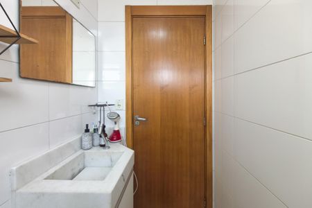 Apartamento para alugar com 70m², 2 quartos e 1 vagaBanheiro da Suíte 