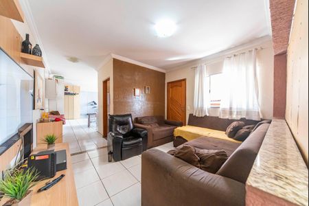Casa à venda com 3 quartos, 250m² em Jardim do Estádio, Santo André