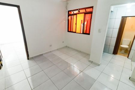 Casa para alugar com 2 quartos, 52m² em Jardim Maria Duarte, São Paulo