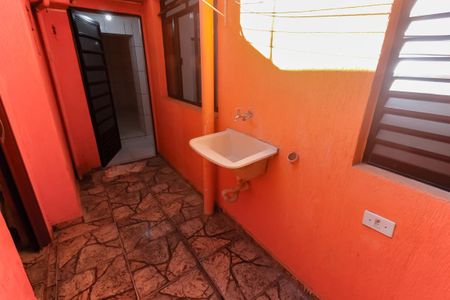 Área de Serviço de casa para alugar com 2 quartos, 52m² em Jardim Maria Duarte, São Paulo
