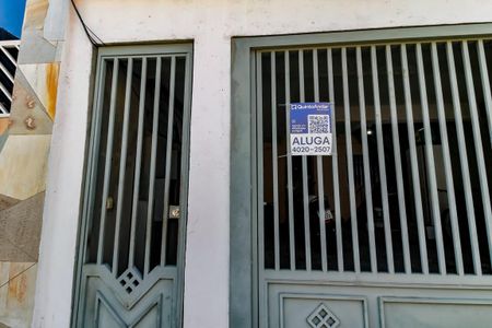 Fachada de casa para alugar com 2 quartos, 52m² em Jardim Maria Duarte, São Paulo