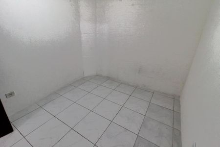 Quarto 2 de casa para alugar com 2 quartos, 52m² em Jardim Maria Duarte, São Paulo