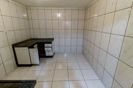 Cozinha de casa para alugar com 2 quartos, 52m² em Jardim Maria Duarte, São Paulo
