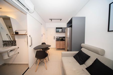 Studio para alugar com 32m², 1 quarto e sem vaga Studio para alugar com 32m², 1 quarto e sem vagaSala