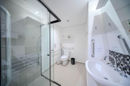 Studio para alugar com 32m², 1 quarto e sem vaga Studio para alugar com 32m², 1 quarto e sem vagaBanheiro