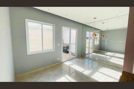 Casa de Condomínio para alugar com 2 quartos, 60m² em Tijuco Preto, Cotia