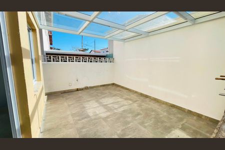 Área privativa de casa de condomínio para alugar com 2 quartos, 60m² em Tijuco Preto, Cotia