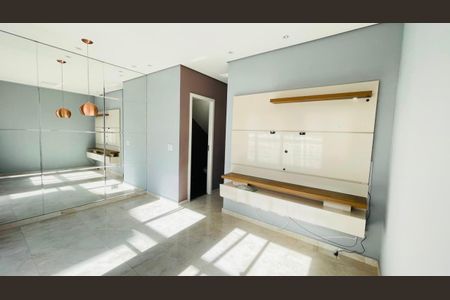 Sala de casa de condomínio para alugar com 2 quartos, 60m² em Tijuco Preto, Cotia
