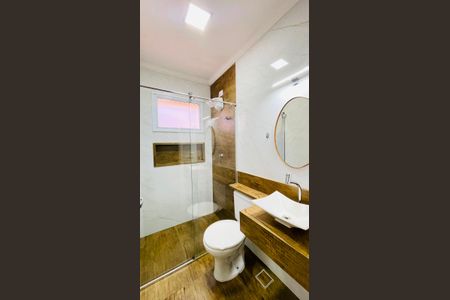 Banheiro de casa de condomínio para alugar com 2 quartos, 60m² em Tijuco Preto, Cotia