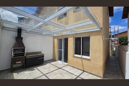 Casa de condomínio para alugar com 60m², 2 quartos e 2 vagas Casa de condomínio para alugar com 60m², 2 quartos e 2 vagasVaranda
