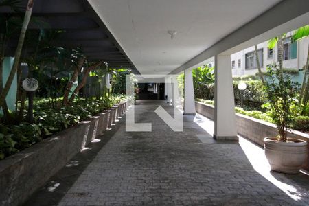 Apartamento à venda com 37m², 1 quarto e 1 vaga Apartamento à venda com 37m², 1 quarto e 1 vagaÁrea comum