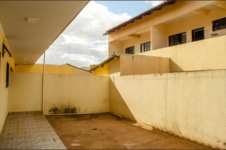 Área externa de apartamento para alugar com 3 quartos, 96m² em Setor Candida de Morais, Goiânia