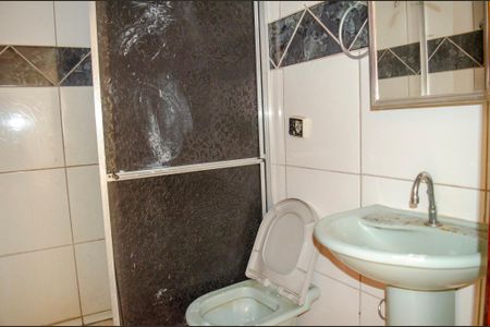 Banheiro social de apartamento para alugar com 3 quartos, 96m² em Setor Candida de Morais, Goiânia