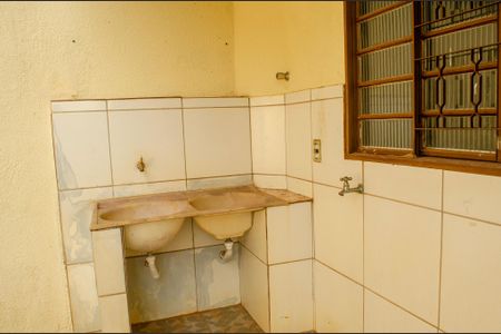 Área de serviço de apartamento para alugar com 3 quartos, 96m² em Setor Candida de Morais, Goiânia