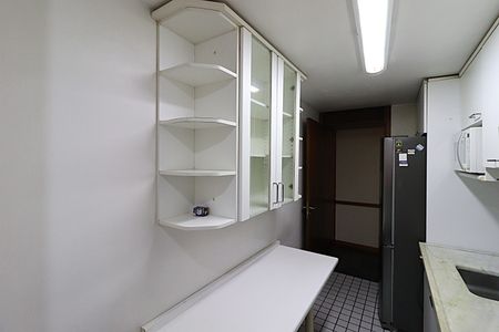 Cozinha - Armários de apartamento para alugar com 3 quartos, 55m² em Jardim Carvalho, Porto Alegre