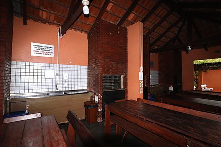 Área comum - Churrasqueira de apartamento para alugar com 3 quartos, 55m² em Jardim Carvalho, Porto Alegre
