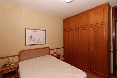Quarto1 de apartamento para alugar com 3 quartos, 55m² em Jardim Carvalho, Porto Alegre