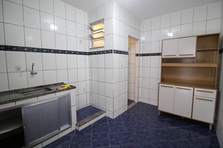 Cozinha de casa de condomínio para alugar com 2 quartos, 85m² em Taquara, Rio de Janeiro