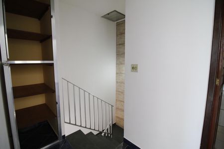Casa de condomínio para alugar com 85m², 2 quartos e 1 vagaHall