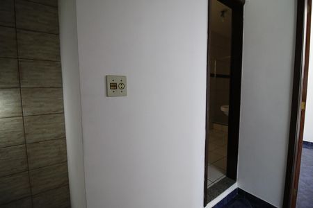 Casa de condomínio para alugar com 85m², 2 quartos e 1 vagaHall