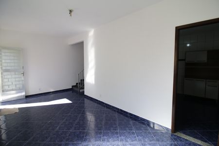 Casa de Condomínio para alugar com 2 quartos, 85m² em Taquara, Rio de Janeiro