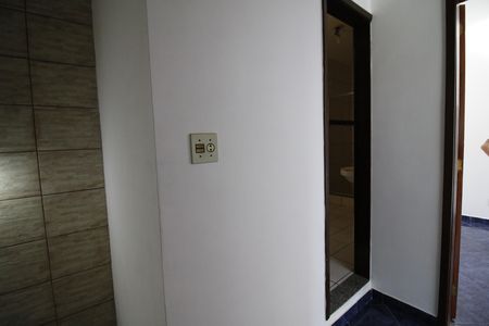 Hall de casa de condomínio para alugar com 2 quartos, 85m² em Taquara, Rio de Janeiro