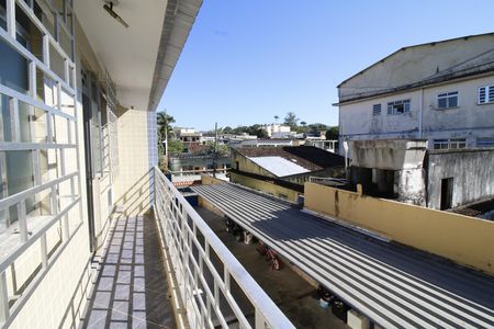 Varanda do quarto 1 e 2  de casa de condomínio para alugar com 2 quartos, 85m² em Taquara, Rio de Janeiro
