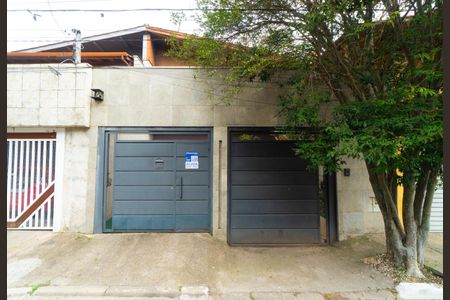 Fachada de casa para alugar com 3 quartos, 180m² em Parque Jabaquara, São Paulo