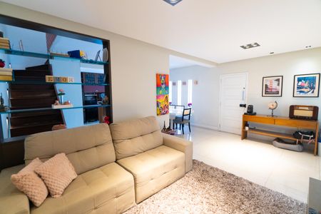 Casa para alugar com 3 quartos, 180m² em Parque Jabaquara, São Paulo