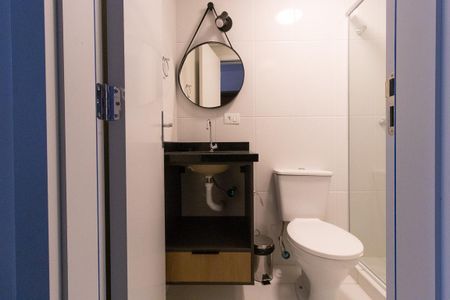 Banheiro de kitnet/studio à venda com 1 quarto, 19m² em Rebouças, Curitiba