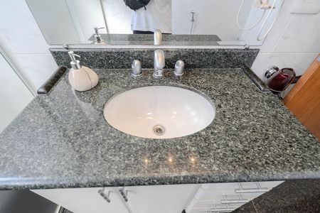 Apartamento à venda com 172m², 3 quartos e 1 vaga Apartamento à venda com 172m², 3 quartos e 1 vagaBanheiro da Suíte 1