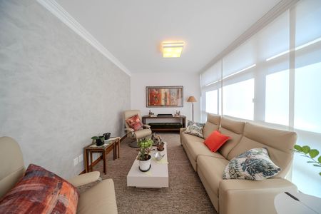 Apartamento à venda com 172m², 3 quartos e 1 vaga Apartamento à venda com 172m², 3 quartos e 1 vagaSala