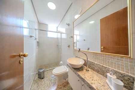 Apartamento à venda com 172m², 3 quartos e 1 vaga Apartamento à venda com 172m², 3 quartos e 1 vagaBanheiro