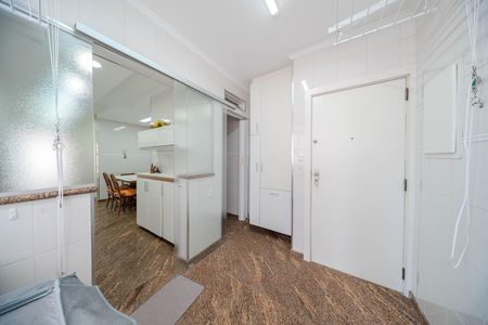 Apartamento à venda com 172m², 3 quartos e 1 vaga Apartamento à venda com 172m², 3 quartos e 1 vagaÁrea de Serviço