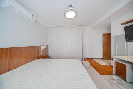 Apartamento à venda com 172m², 3 quartos e 1 vaga Apartamento à venda com 172m², 3 quartos e 1 vagaSuíte 1