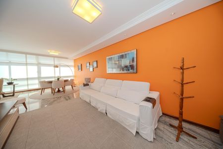 Apartamento à venda com 172m², 3 quartos e 1 vaga Apartamento à venda com 172m², 3 quartos e 1 vagaSala