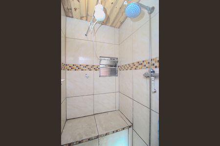 Banheiro de casa para alugar com 1 quarto, 120m² em Cristal, Porto Alegre