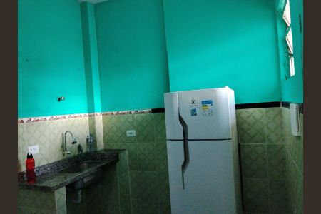 Cozinha de apartamento para alugar com 1 quarto, 27m² em José Menino, Santos